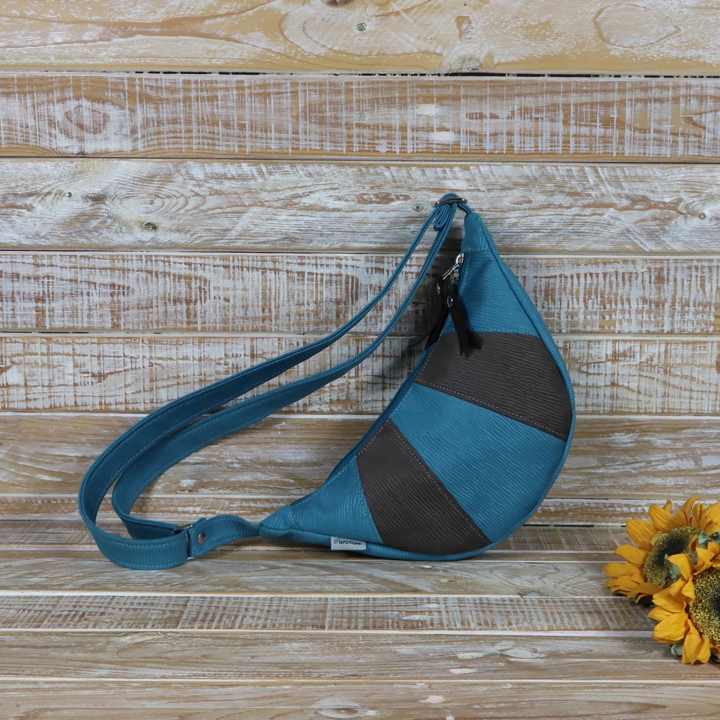 Giacinta shoulder bag - green blue