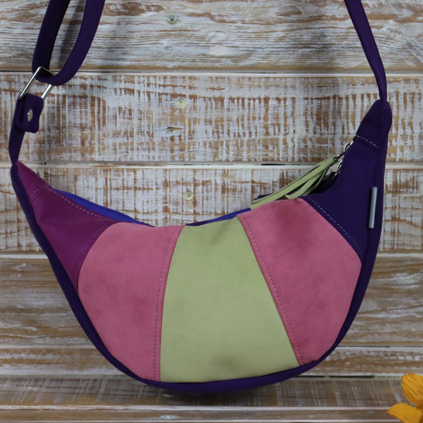 Luna viola rosa verde