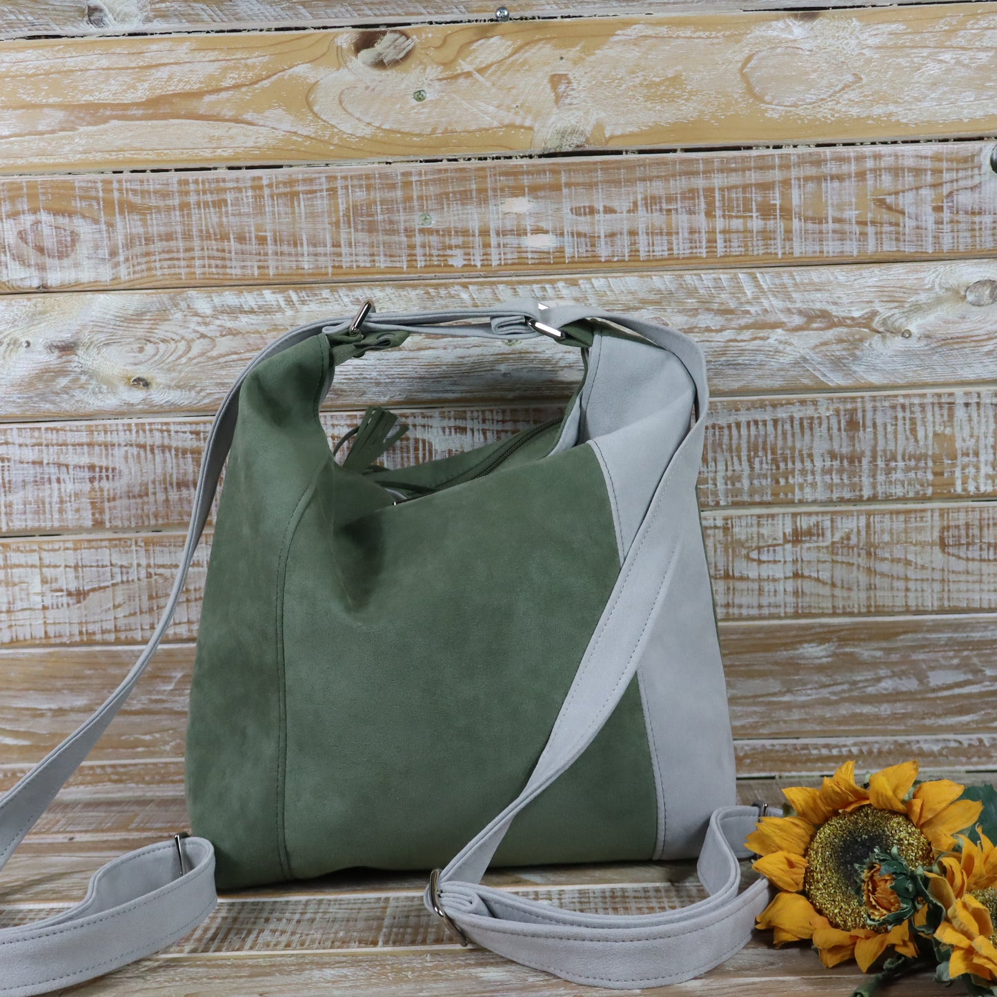 Borsa zaino Anselmina verde salvia  grigio perla