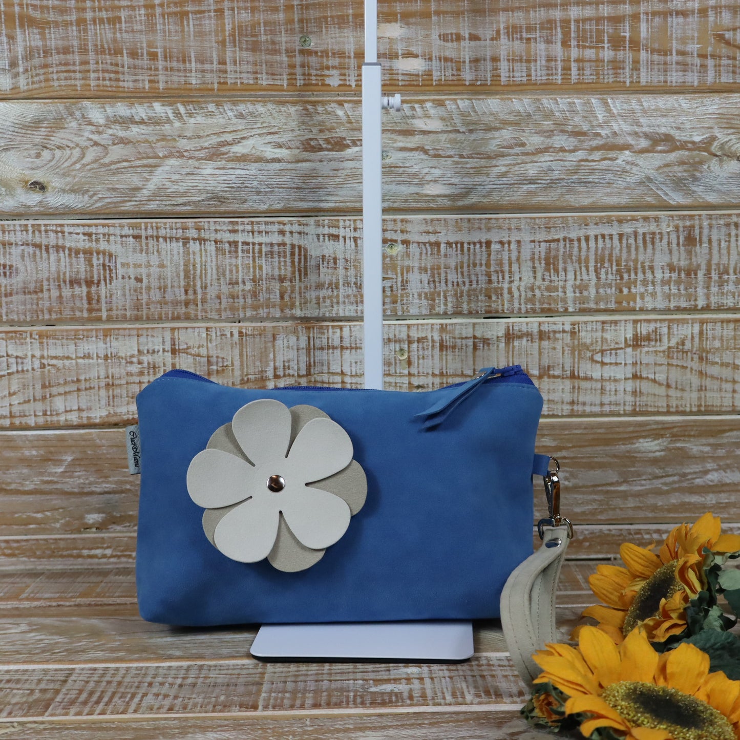 Pochette versatile azzurro bianco